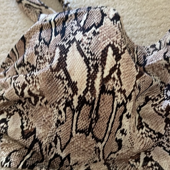 Shade & Shore Bikini Top - Picture 8 of 9